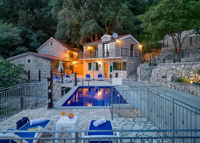 Stonehouse Residence